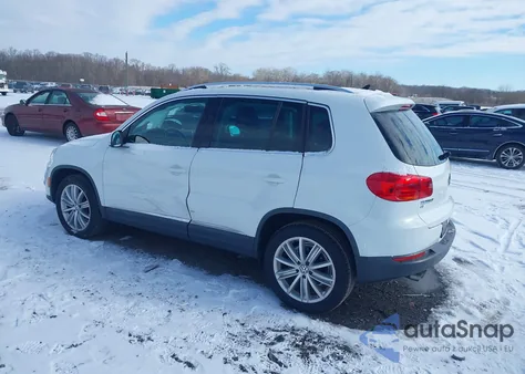 2016 Volkswagen Tiguan Se from USA, damaged, VIN WVGAV7AX9GW562833